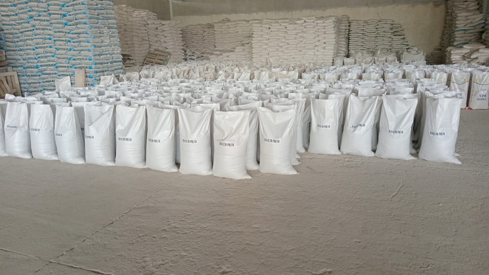 La Harina de Roca Basáltica: Una solución natural para la Agricultura, los Suelos y las Plantas